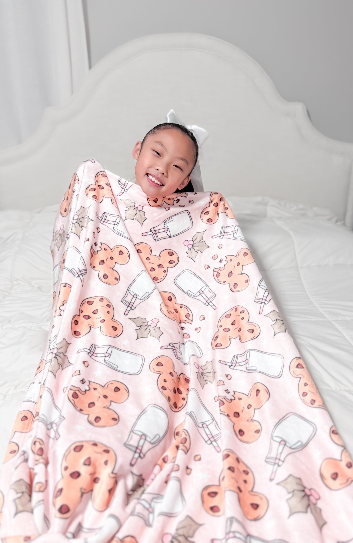 A Magical Cookie Plush Blanket Pink